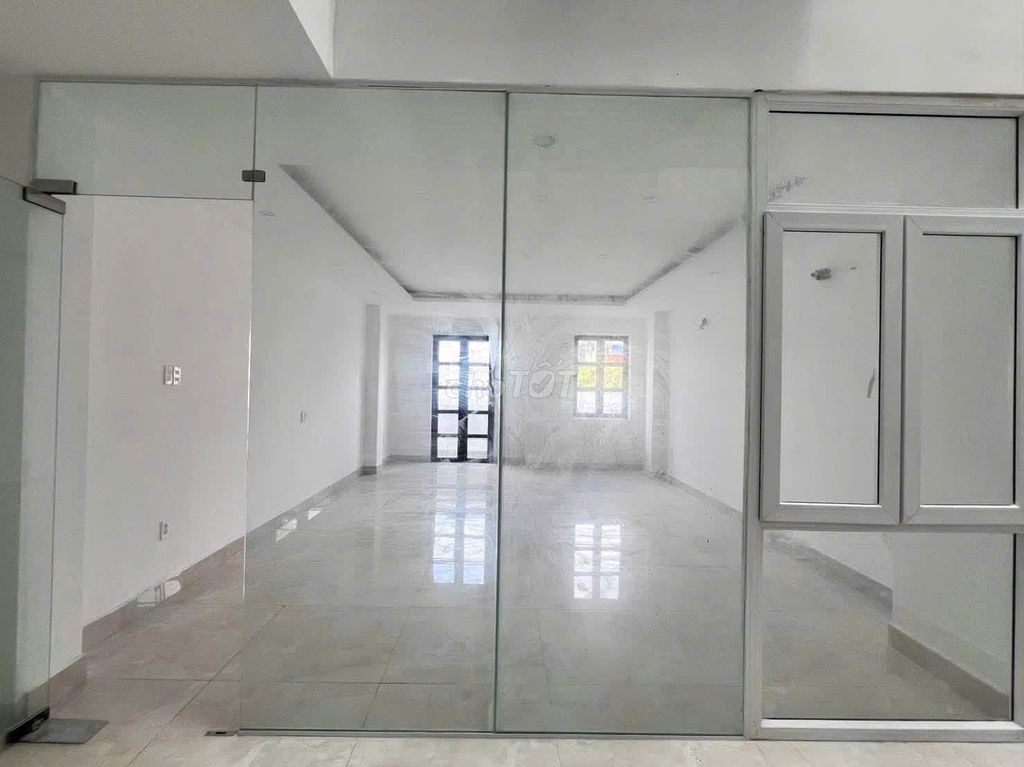 Rent cityland City Street in front of Phan Văn Trị 5th floor X20 new house