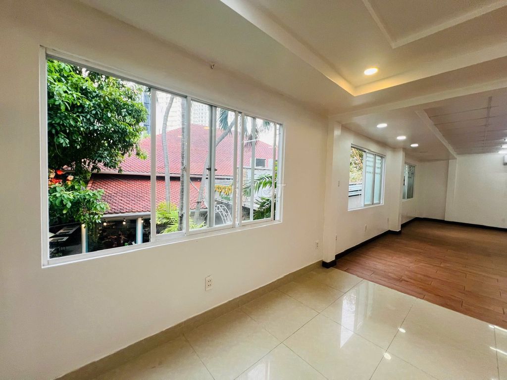 Office floor 1 Nam Kỳ Khởi Nghĩa, District 3, 60 M2 during spa work, office
