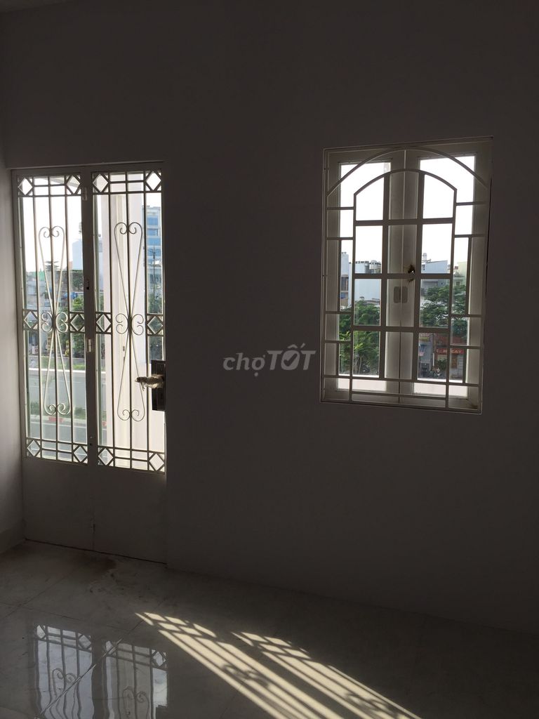 Phạm Văn Đồng front house for the original rent