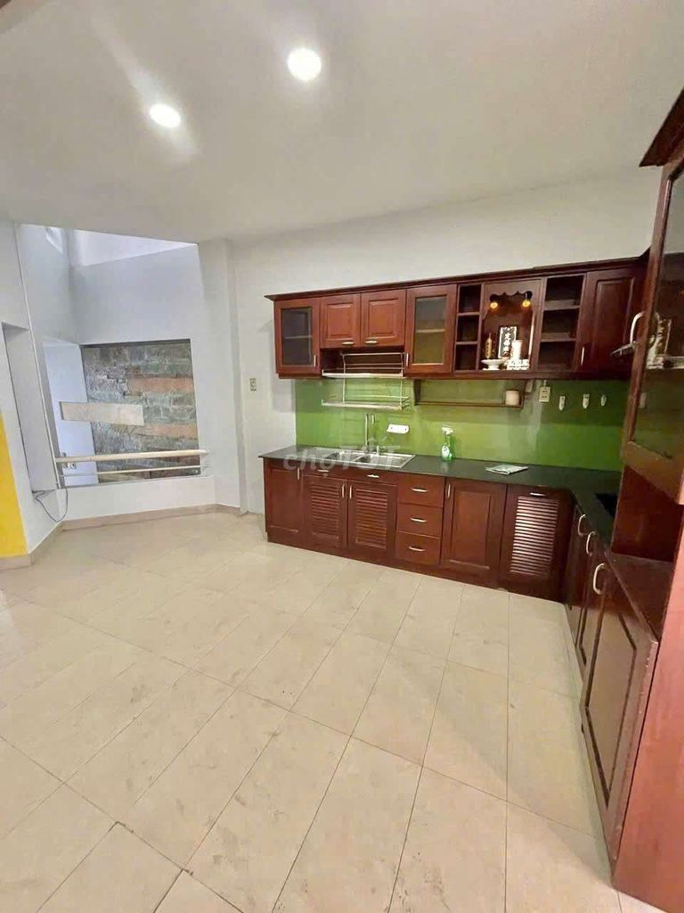 House 1 .1 .2 4 4 4 4 4 x 20 m bedroom 4 x 20 m d. d. Lâm Văn Bền Lâm Văn Bền sống 7