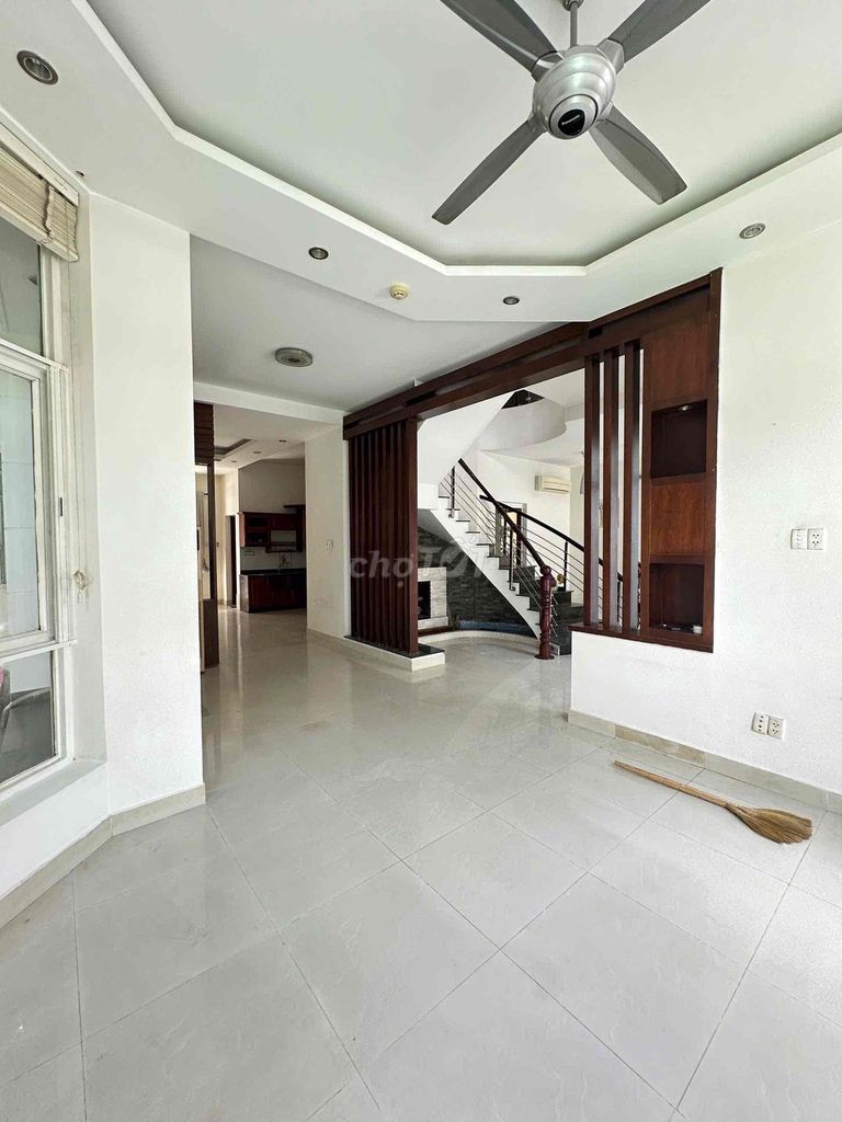 Rent Nguyễn Văn Hưởng Thảo Điền District 2.