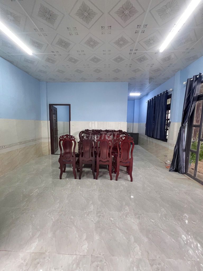 Rent a room for a fit bedroom, where they're running 500 M's on display.