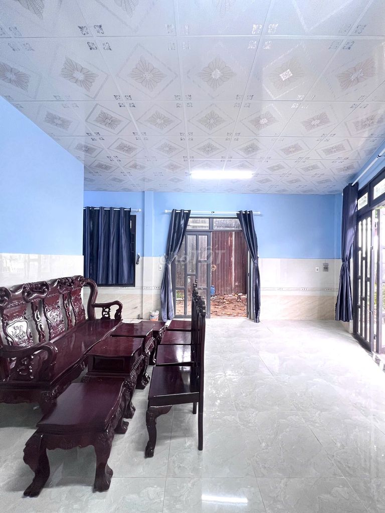Rent a room for a fit bedroom, where they're running 500 M's on display.