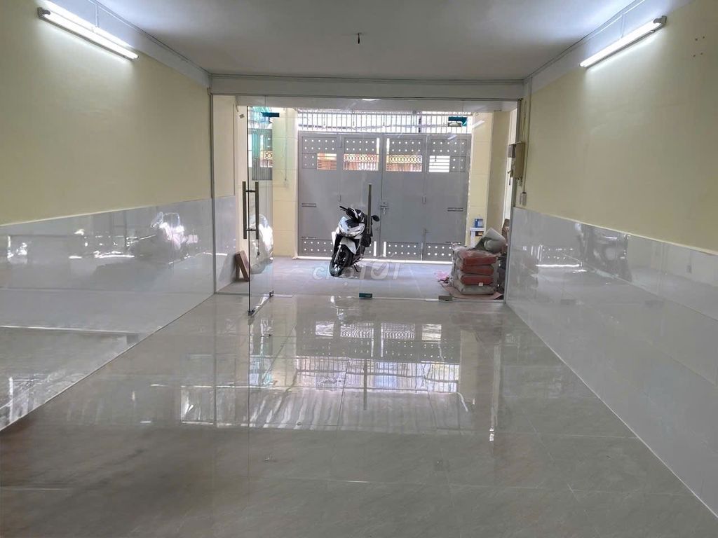 Rent a nice new house - alley car - Lê Văn Sỹ, District 3