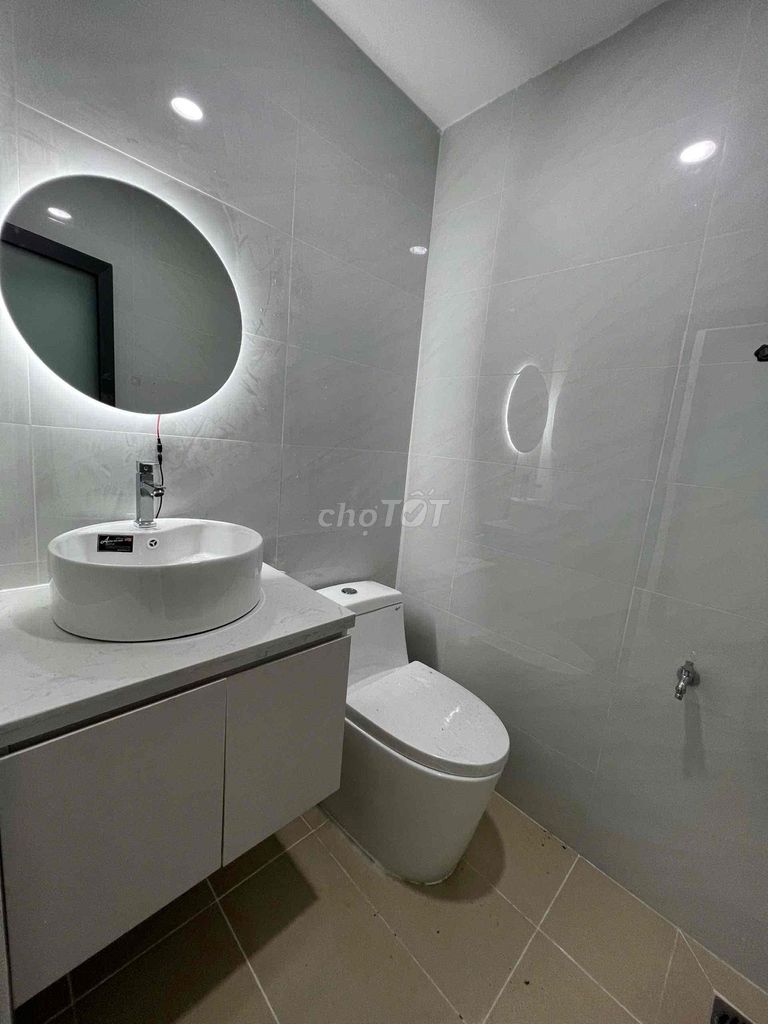 The Originals - 3 Ph.S. - 4 toilets - 1 F.M. guest - The northwest house