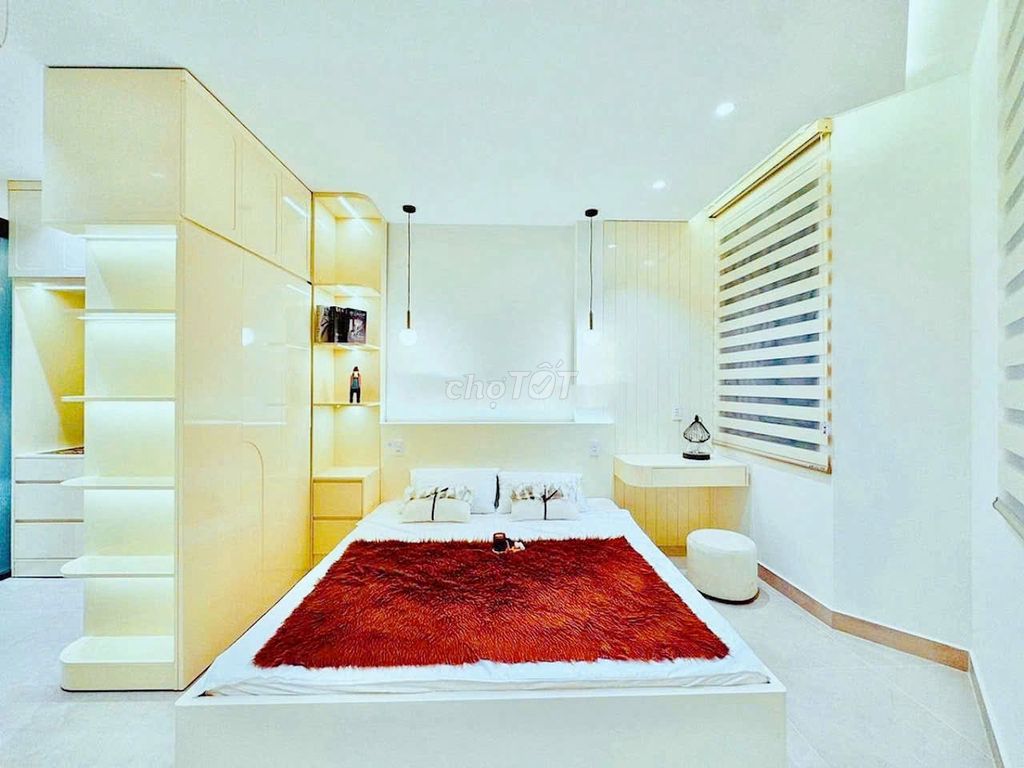 Renting the entire district of 3-- bordering the 1 – full new interior 100%.