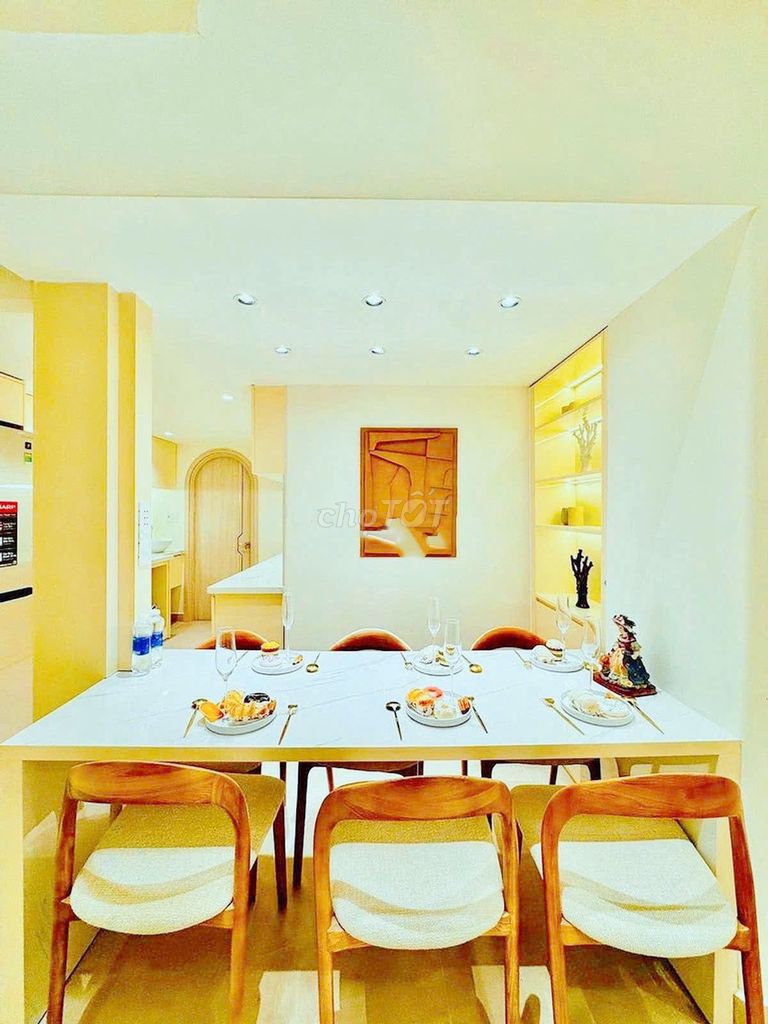 Renting the entire district of 3-- bordering the 1 – full new interior 100%.