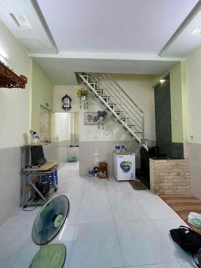 Rent the entire house 9 million Linh Đông.
