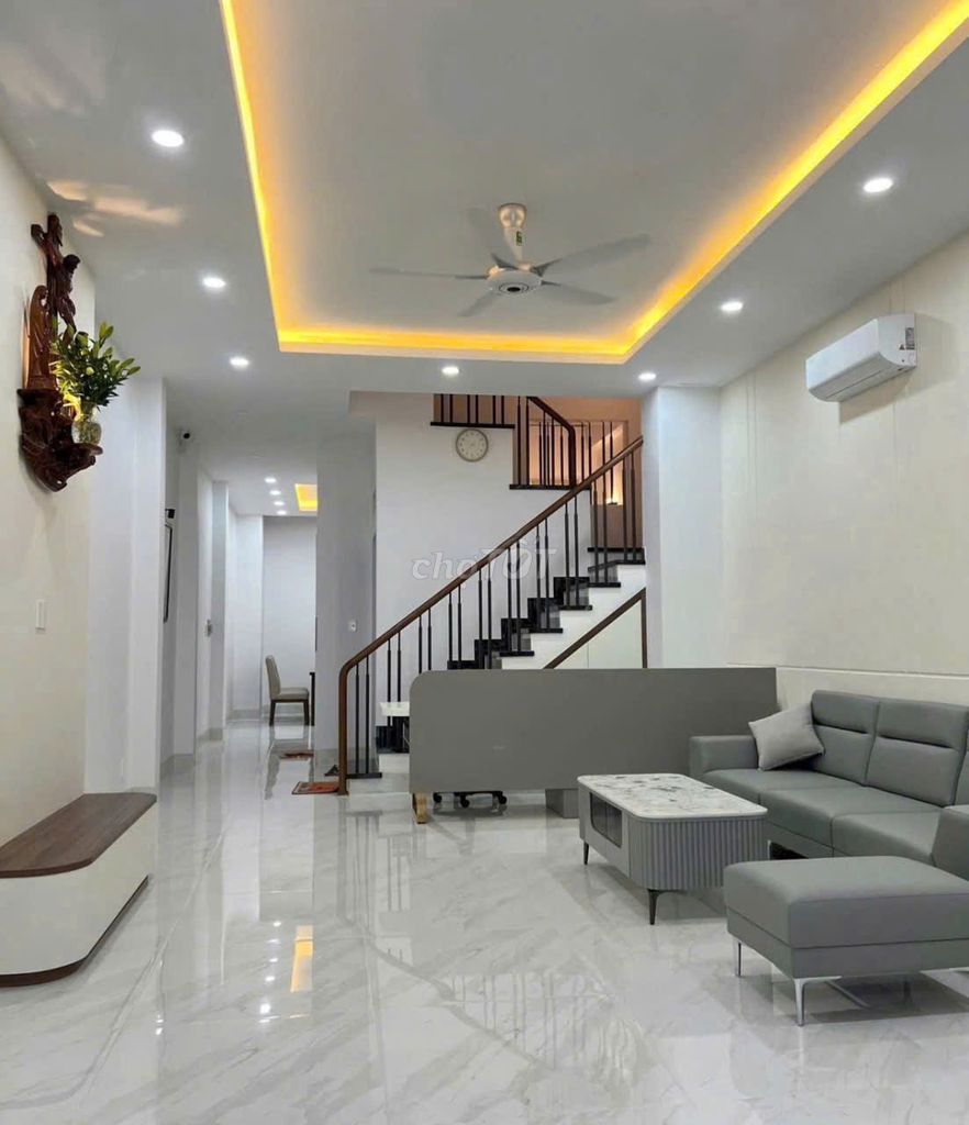 Need to rent an alley house 299/4 A Lý Thường Kiệt-7* 15 District 11
