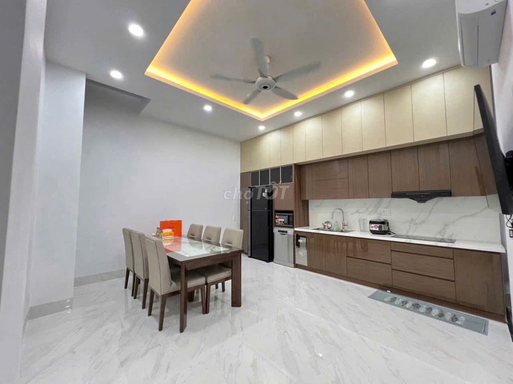 Need to rent an alley house 299/4 A Lý Thường Kiệt-7* 15 District 11