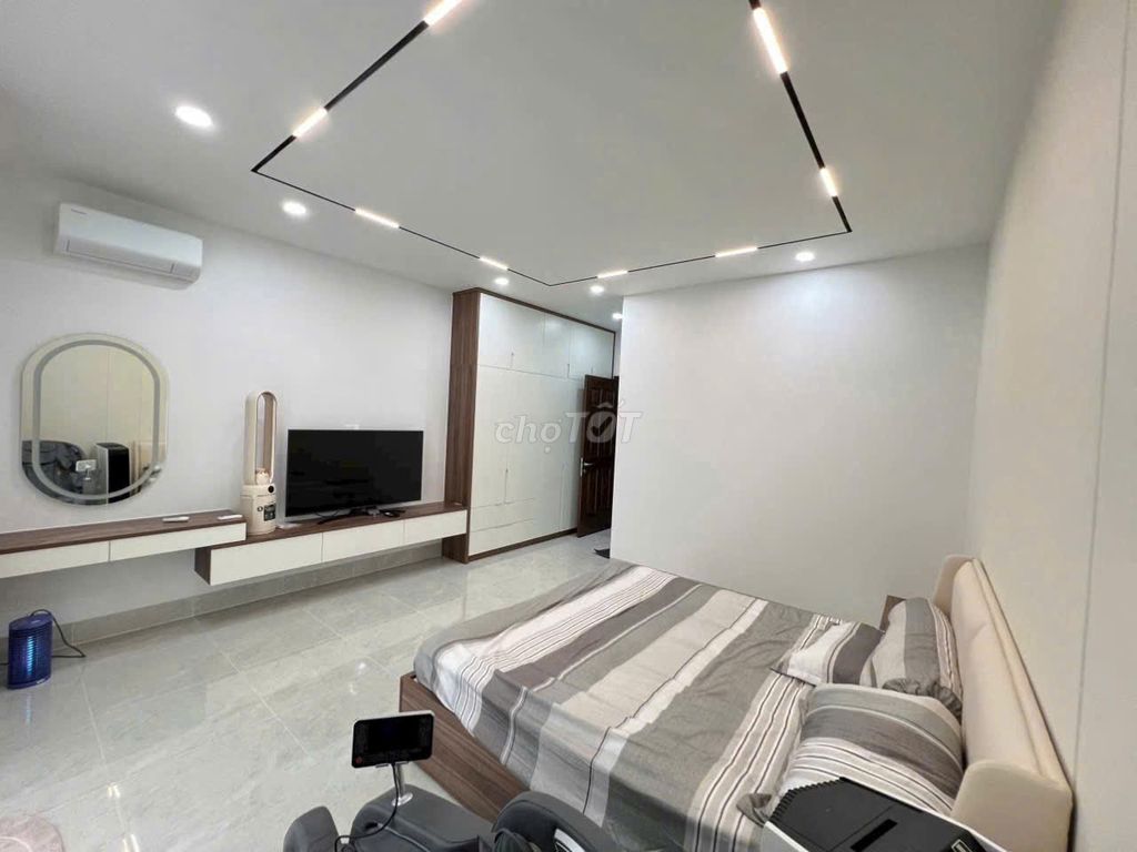 Need to rent an alley house 299/4 A Lý Thường Kiệt-7* 15 District 11
