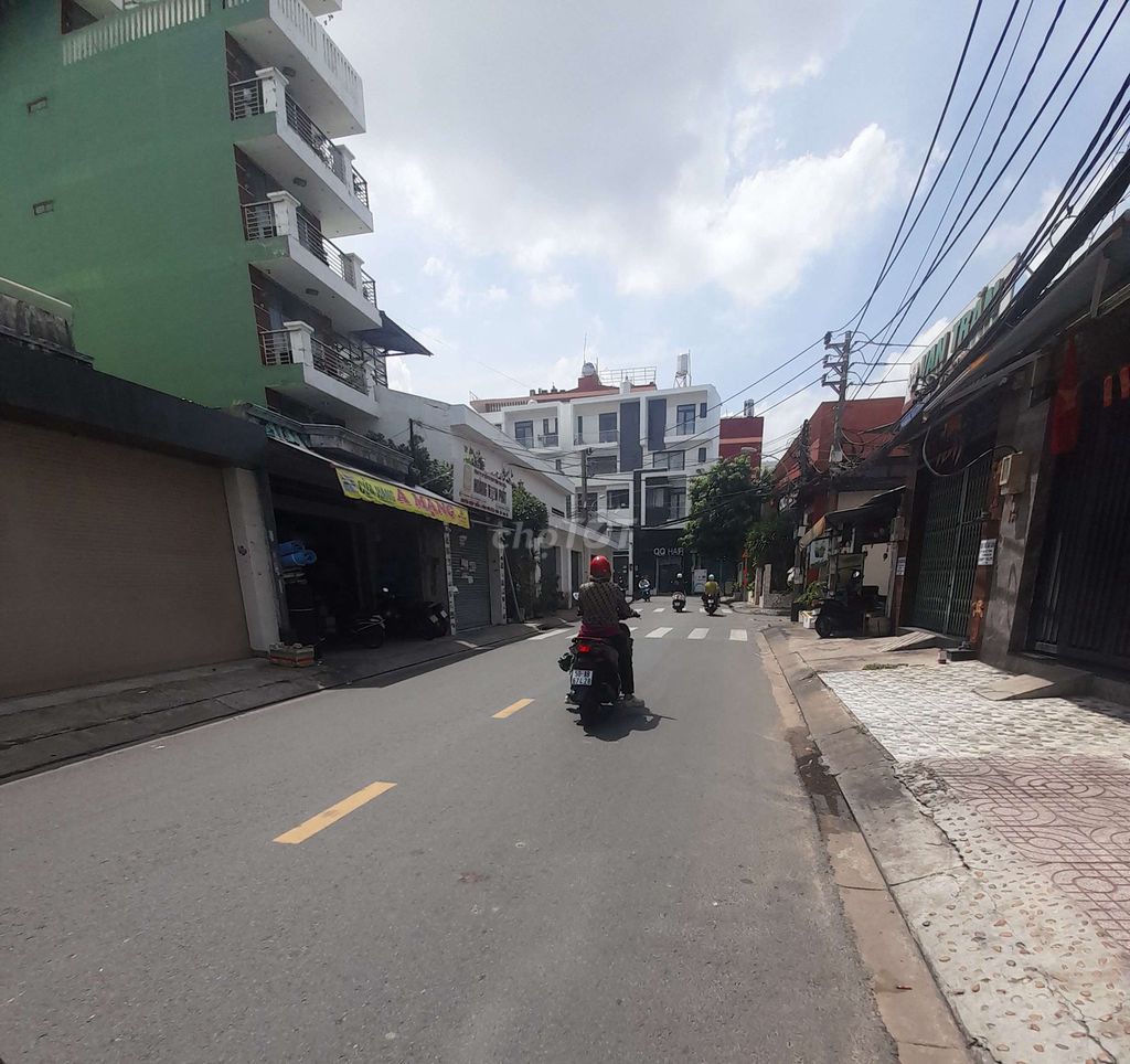 Rent a Lũy Bán Bích alleyhouse, Q.Tân Phú, area 4 x15 meters, 2 floors.