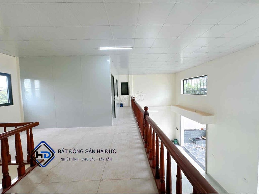 10 x 15 is a nice 10-to-be house. Carway alley.