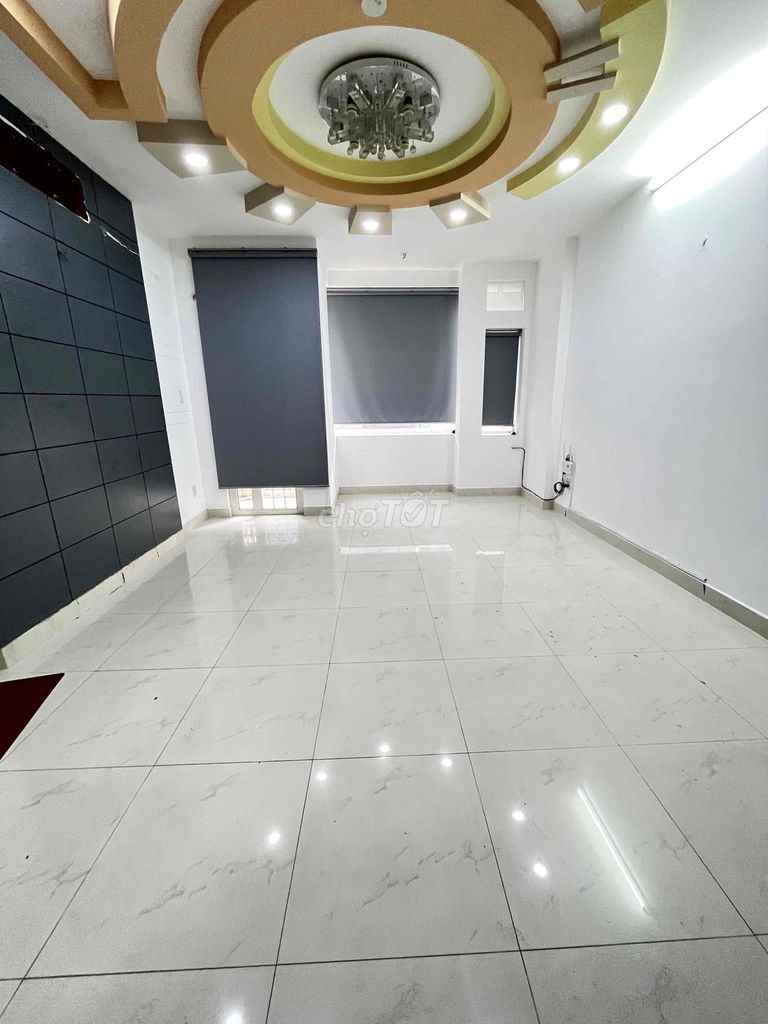 Rent 5 x 20 meters 3 floors near Mathe Mall Bình Tân