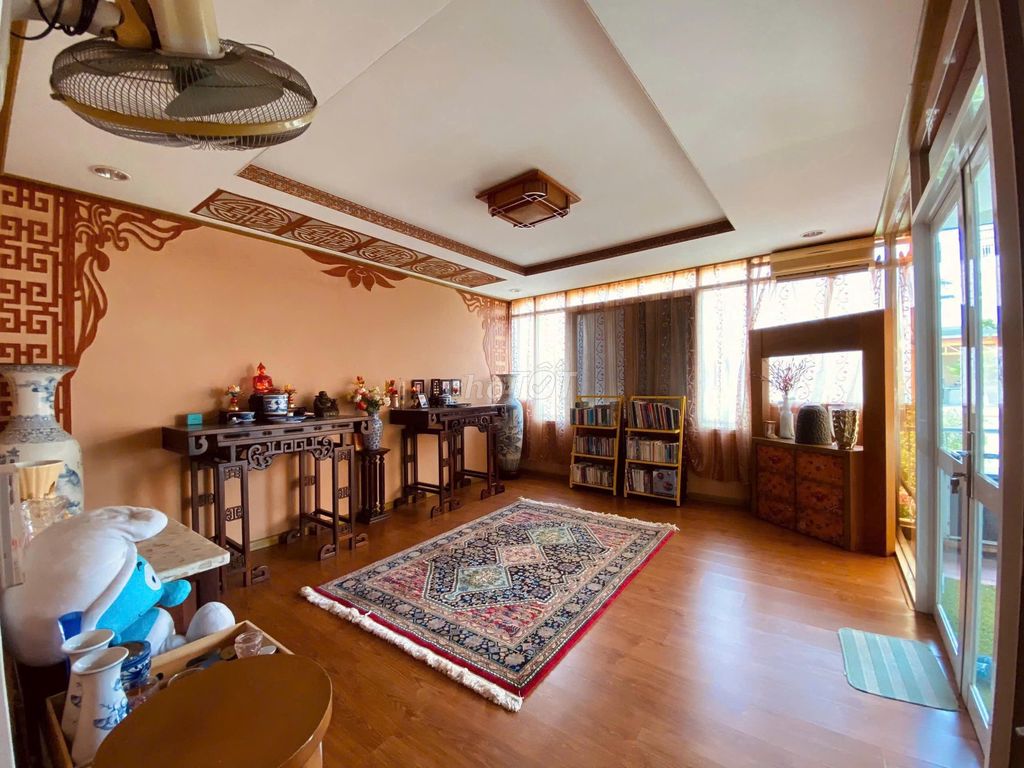 It's too cheap! Rend a house of 108 meters, right here in the United States of America.