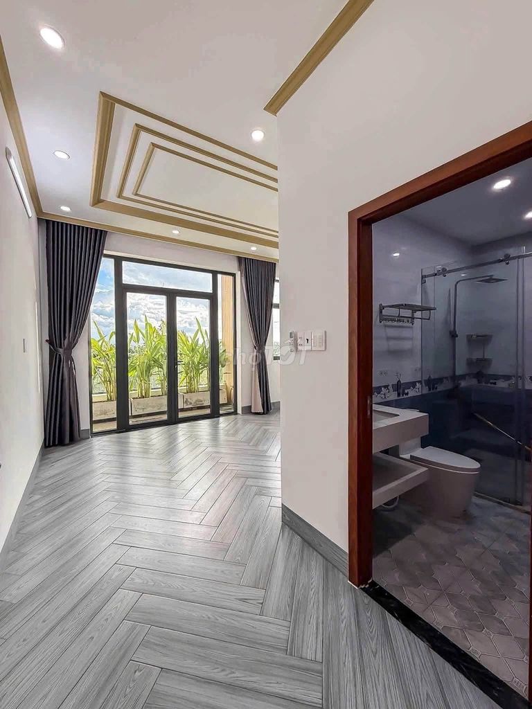 Western Culture Rent House 20 million a month.