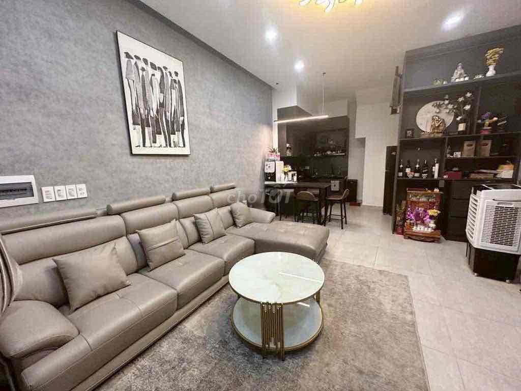 The full interior - advertical (three bedrooms four toilets) - nice house