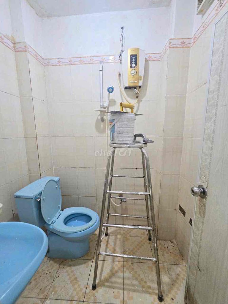 3 Chu Văn An. 4 bedrooms across 5 meters only 9 million.
