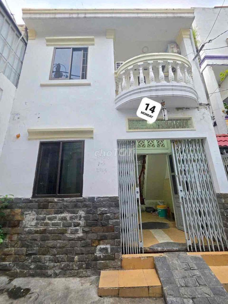3 Chu Văn An. 4 bedrooms across 5 meters only 9 million.