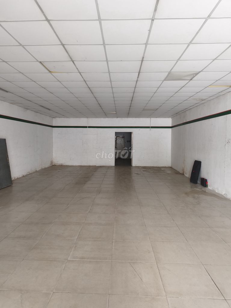 Rent a Tân Sơn cash house across from Golf Field