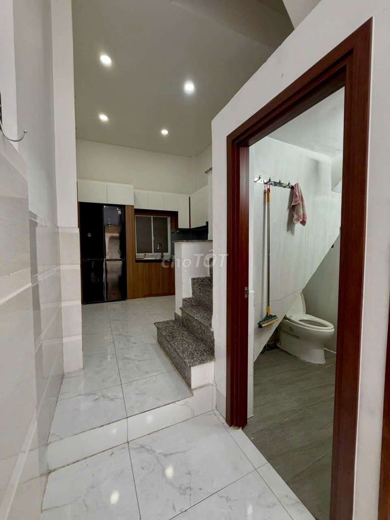Rent Full Building in Bắc Hải. It's only 15 million.