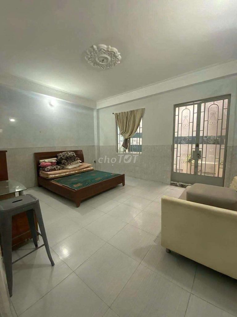 Rent a 1 .1 3rd floor bedroom 3 toilet 5 x21 m Nguyễn Thị Thập Alley