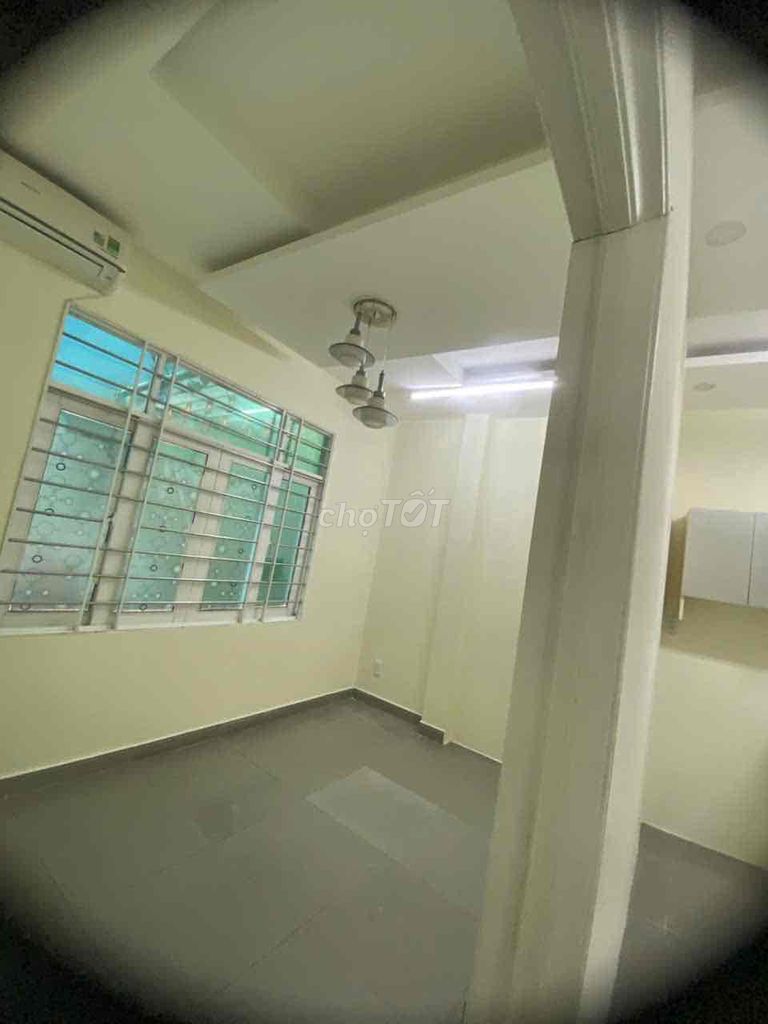 There are three rooms for rent, the Big Side Lê Văn Thọ, District Gò Vấp.