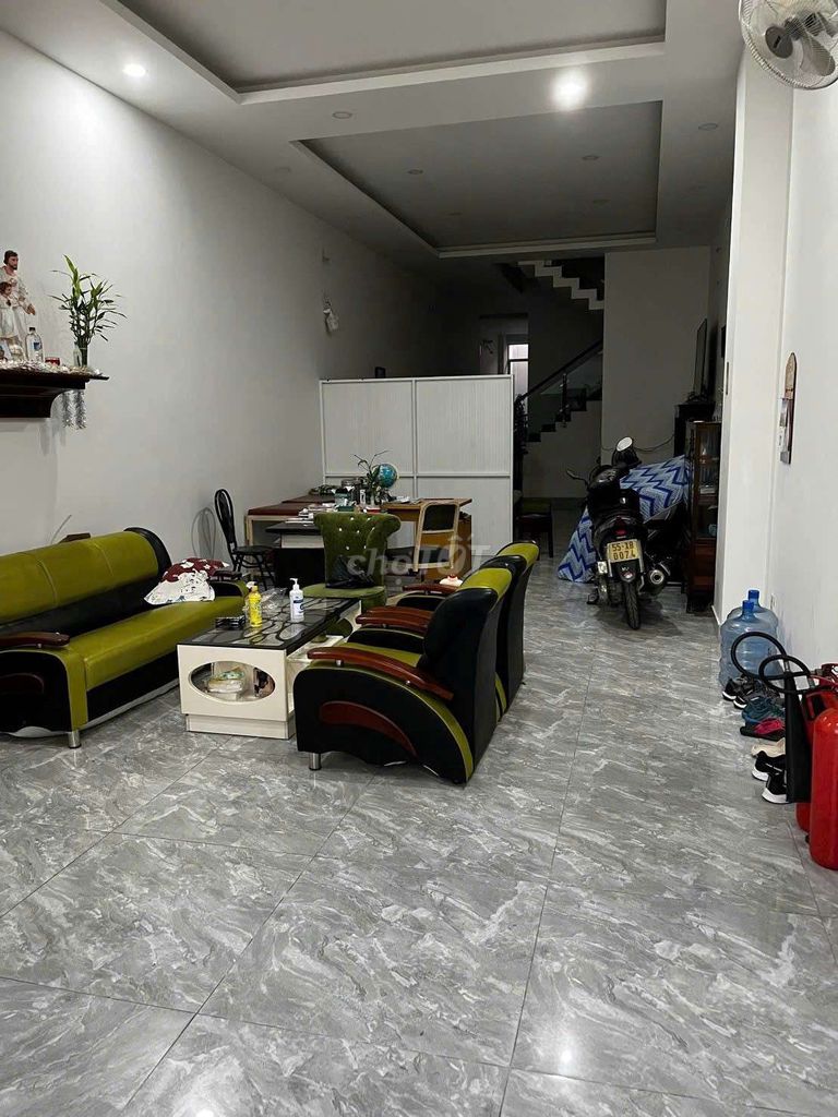 Renting four floors in front of Lý Tế Xuyên, Linh Đông - Thủ Đức. area: 5 x26