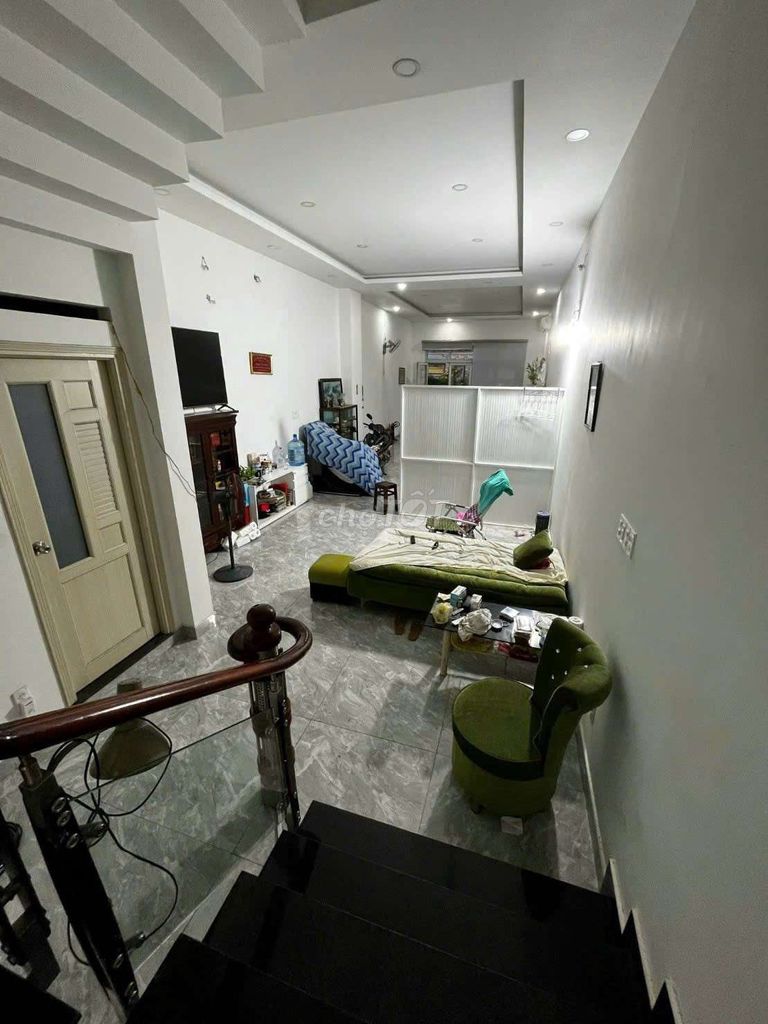 Renting four floors in front of Lý Tế Xuyên, Linh Đông - Thủ Đức. area: 5 x26
