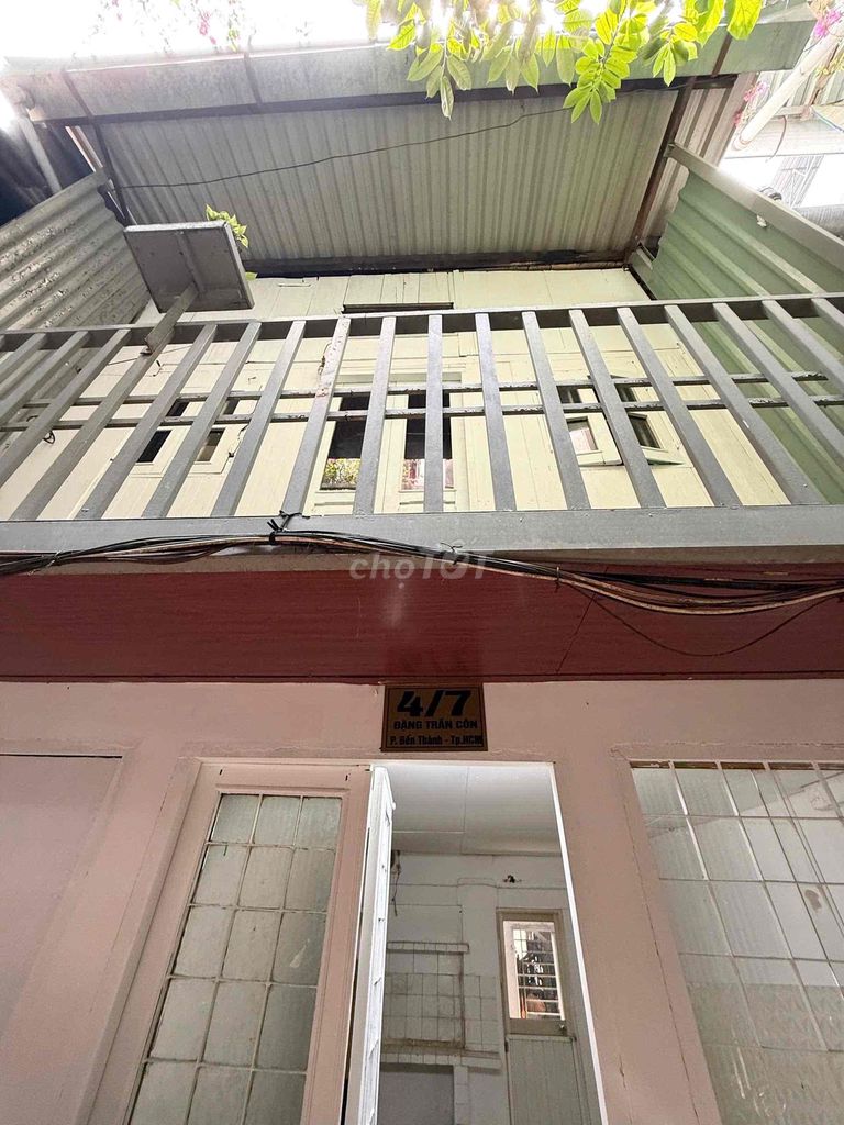 Rent a house at Bến Thành & Metro District 1