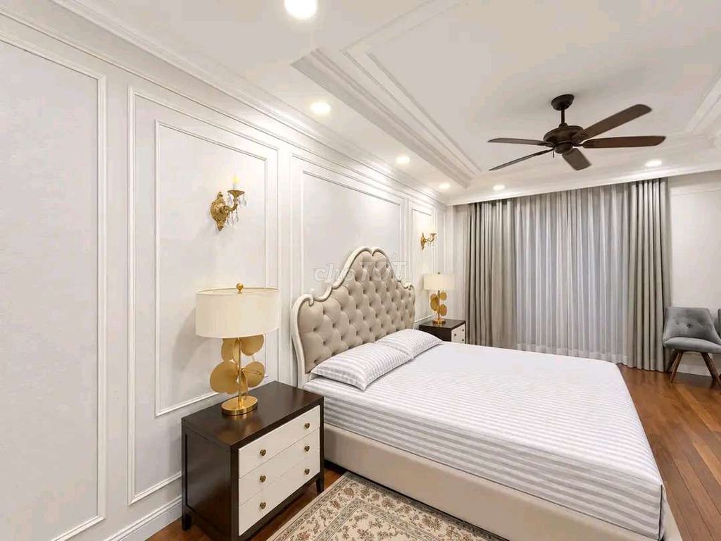 The corner of Lakeview City 2 M Hong Park Garden Full Seven and Four Bedrooms 5 toilet 45