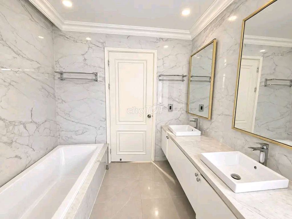 The corner of Lakeview City 2 M Hong Park Garden Full Seven and Four Bedrooms 5 toilet 45