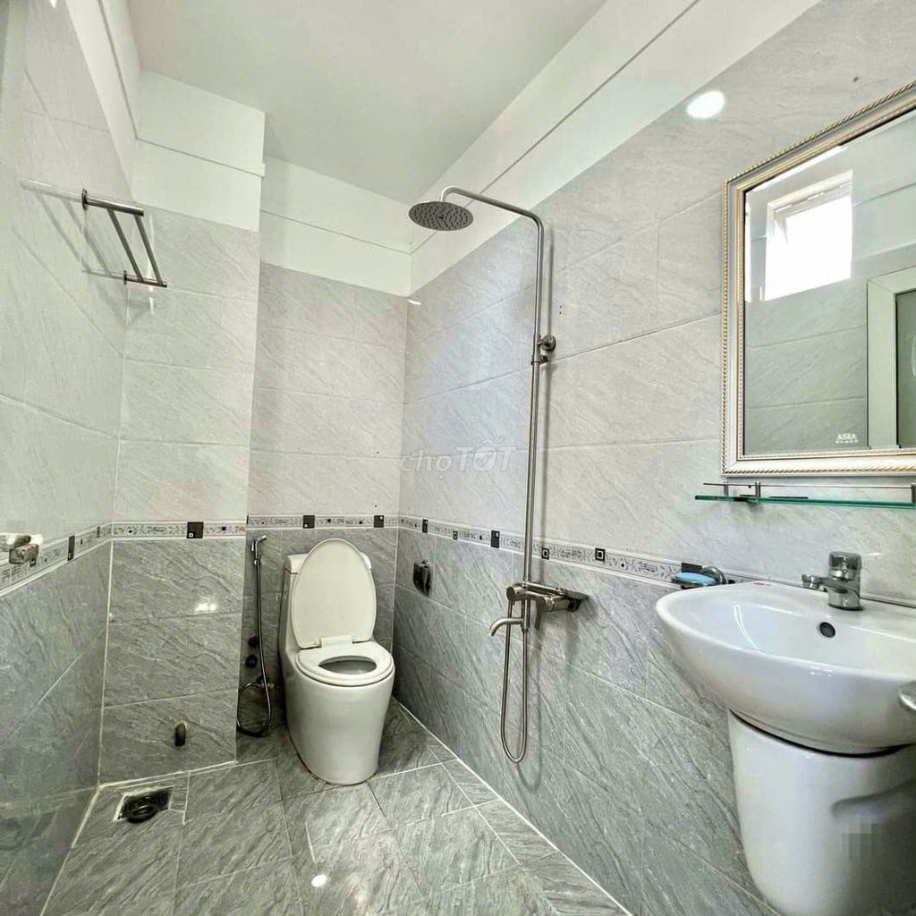 Rent an 80/3-A Đặng Văn Ngữ, 1801 10, Q. Phú Nhuận
