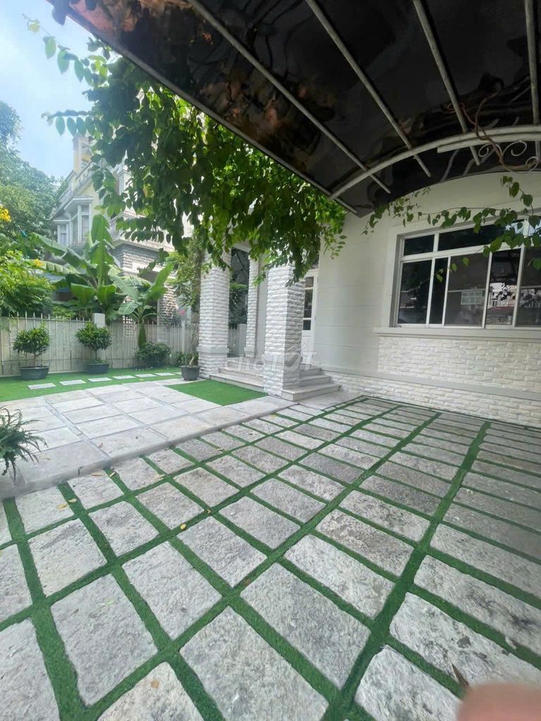 Shock! Rent the Mỹ Giang villa at the nice spot on the Star bridge.