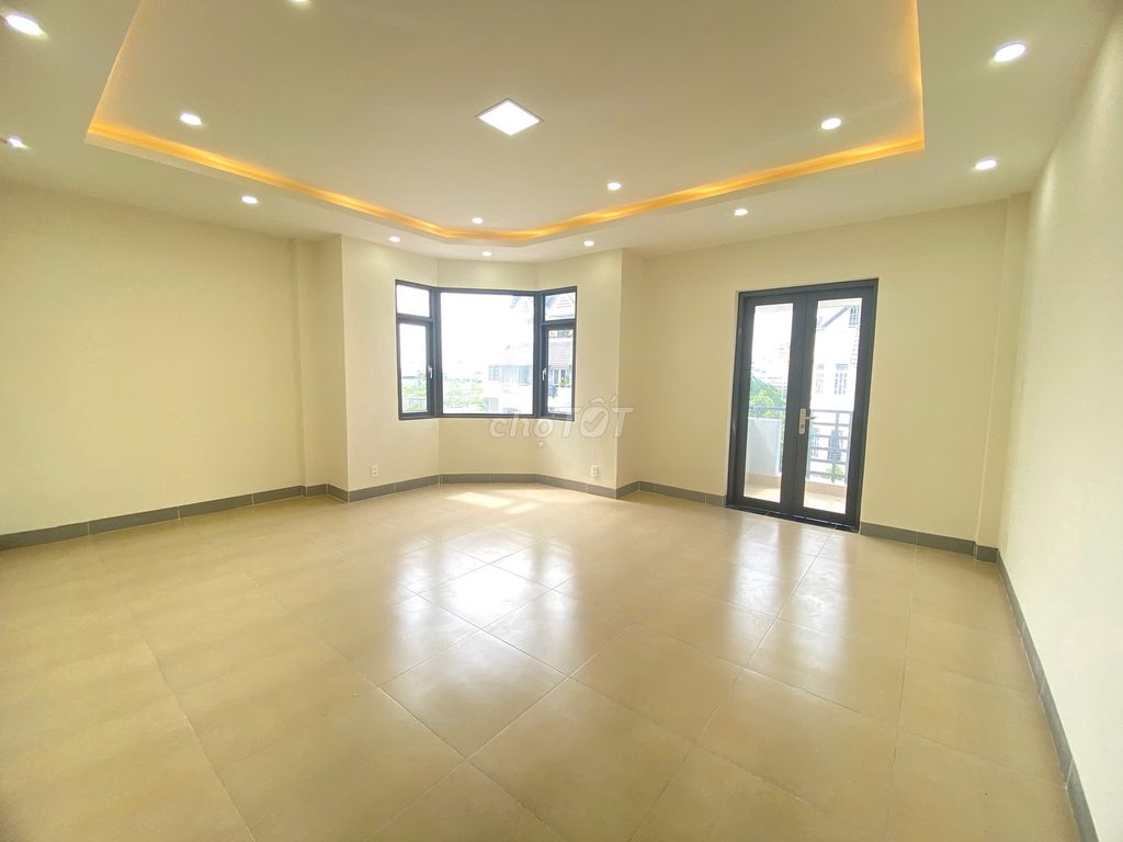 Rent a house as an office on the Inter-Special Street. Only 25 million.