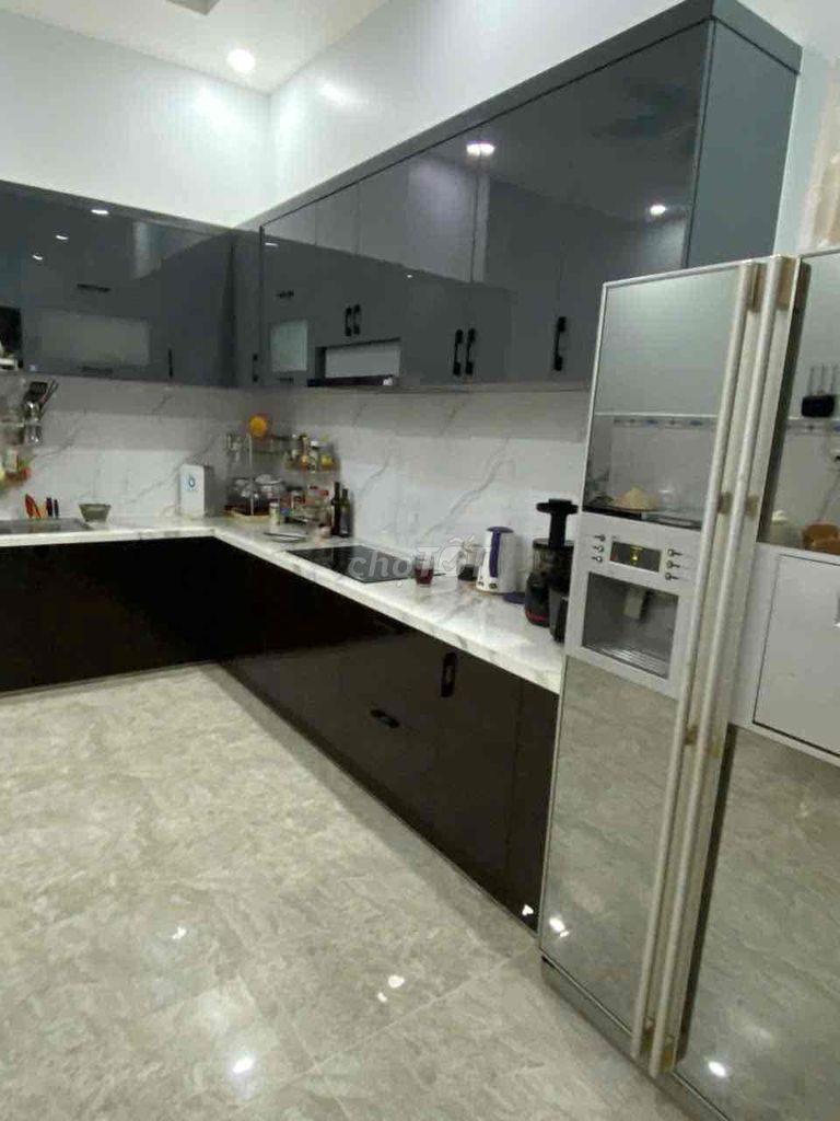 Rent Tân Thới Hiệp District 12 nice. 150 meters car car into house 8 million border flat.