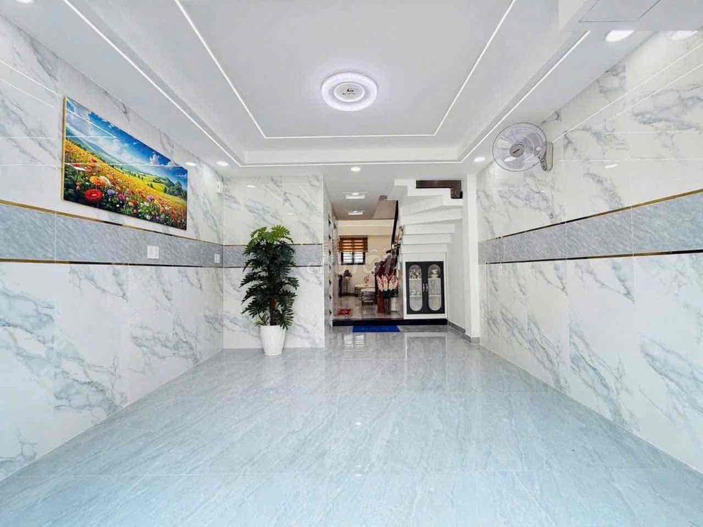Nice new home with an alley elevator 1/ Nguyễn Tư Giản-712.