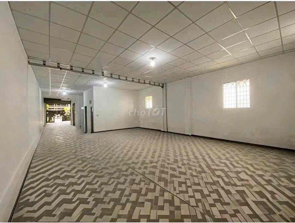 rent warehouses