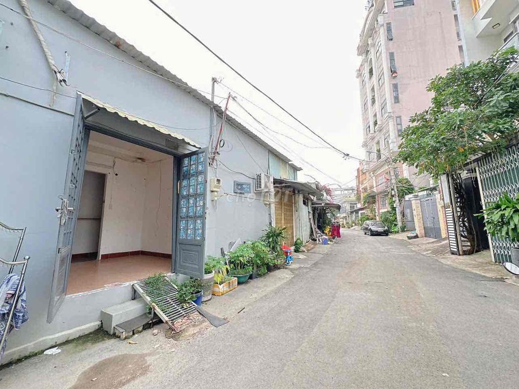 Rent a house short until March Lý Phục Man.