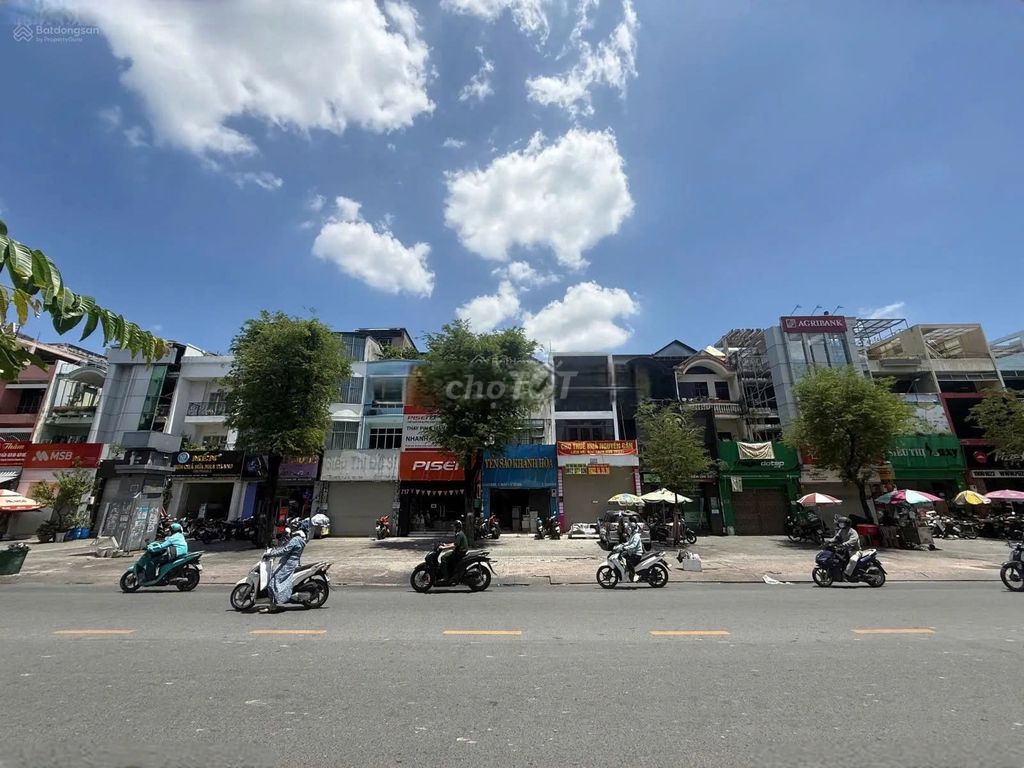 Cách Mạng Tháng Tám 5 x22 m 1 T 3 floor 6 bedroom