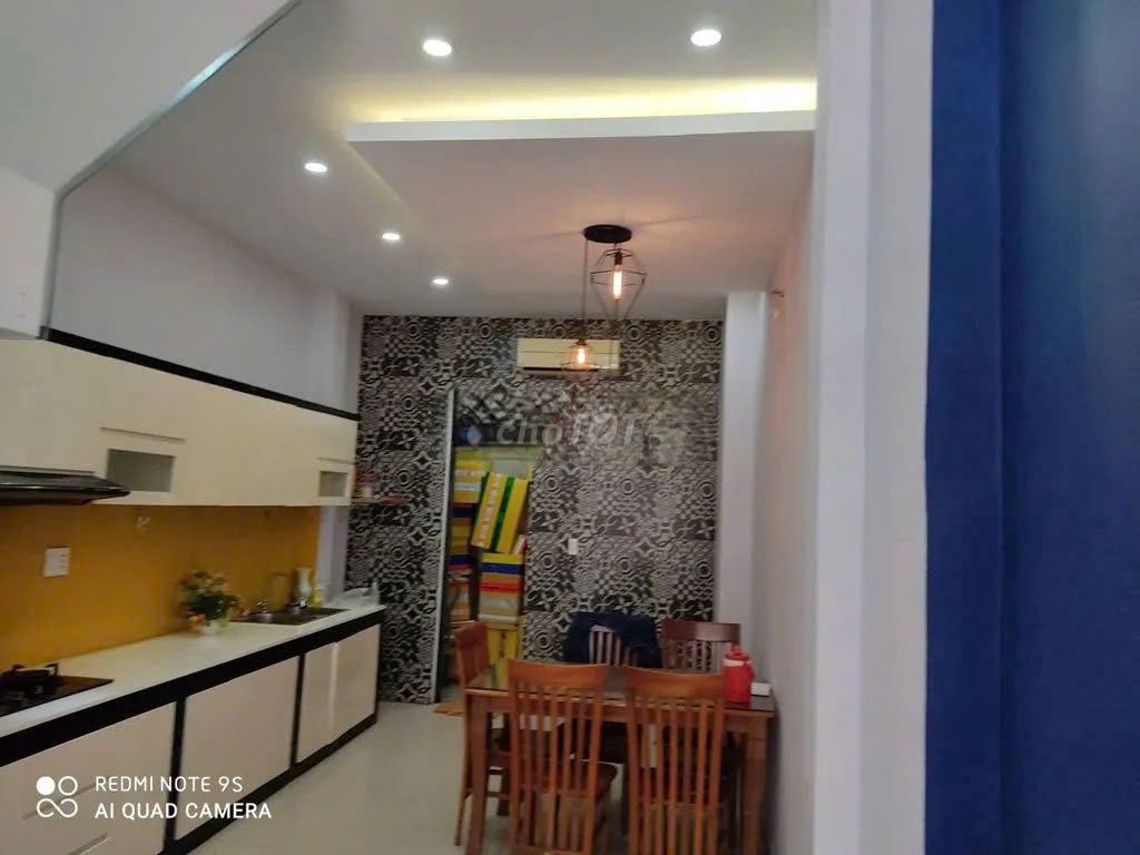 [Bobs] Corn is 4.3 x 13 m. 1 .1 .1 floor 2 bedroom - near Landmark