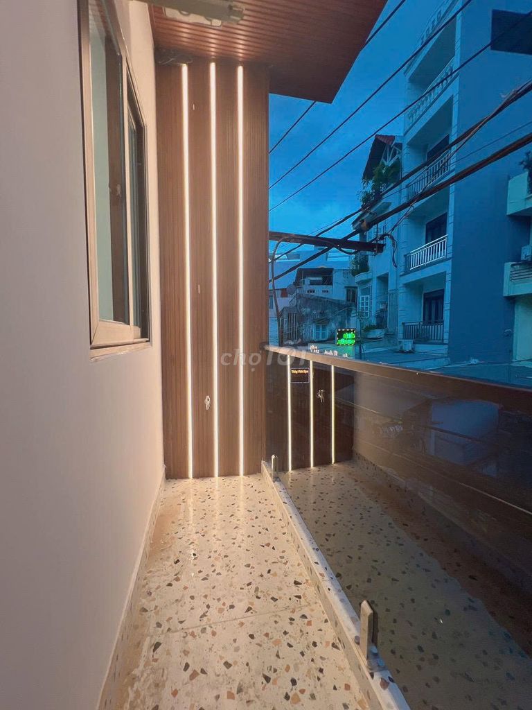 [Bobs] Corn is 4.3 x 13 m. 1 .1 .1 floor 2 bedroom - near Landmark