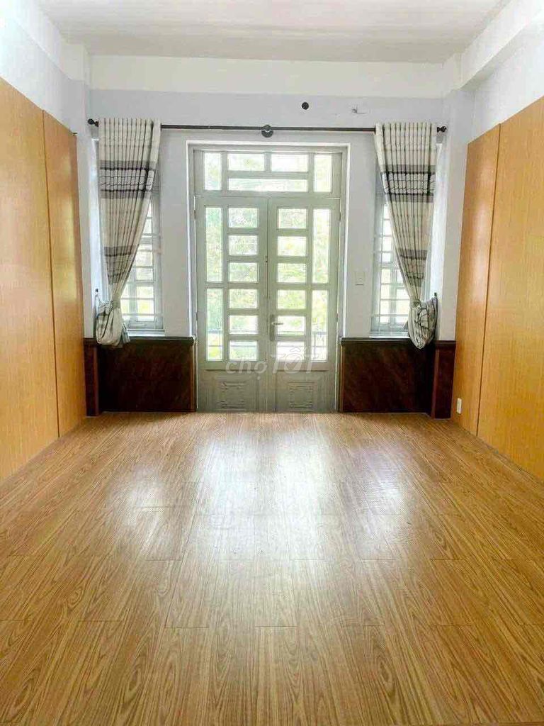 Home 1 03 5th floor bedroom 4 x 18 m road lane Lâm Văn Bền