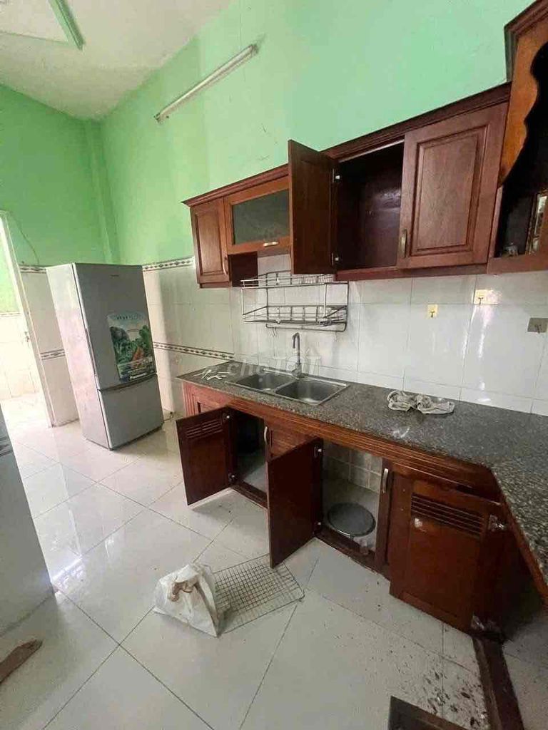 House 1 .2th floor Front on 26 Phước Long A near the intersection.