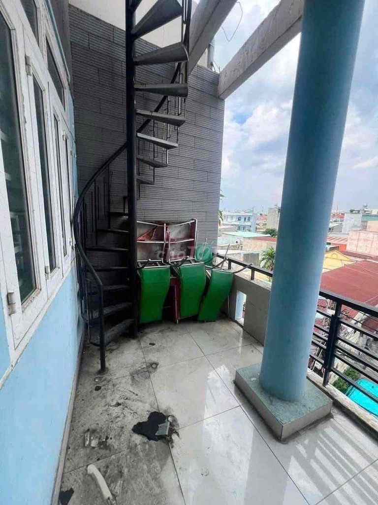 House 1 .2th floor Front on 26 Phước Long A near the intersection.