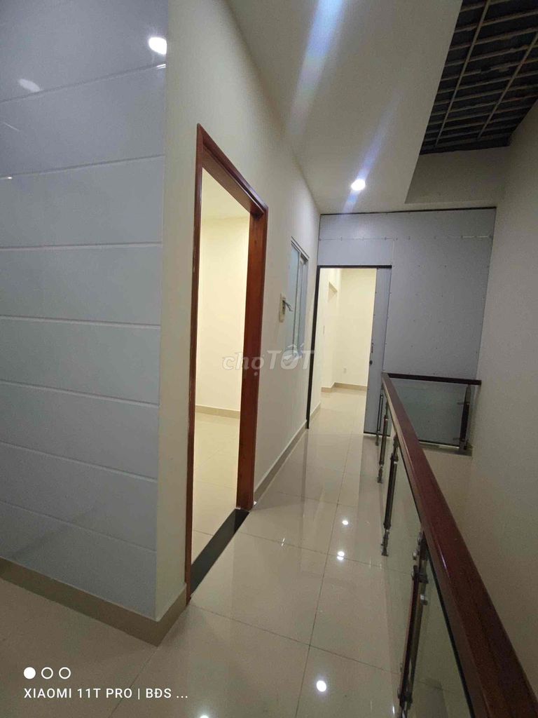 Nice 3th floor bedroom 4 Vl13 hbp 12 million toilets
