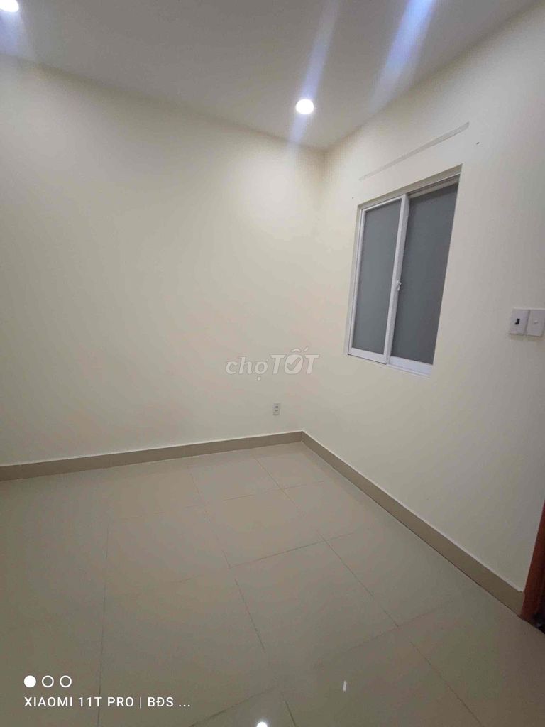 Nice 3th floor bedroom 4 Vl13 hbp 12 million toilets