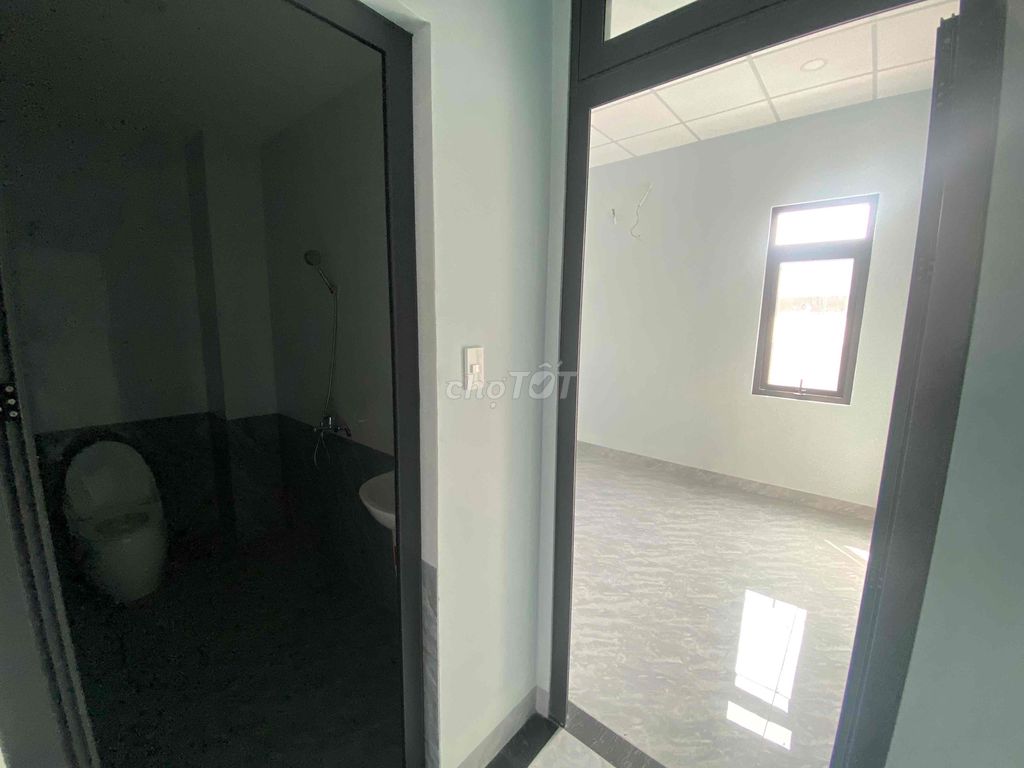Rent Linh Tây illegist 2 floors 10 million.