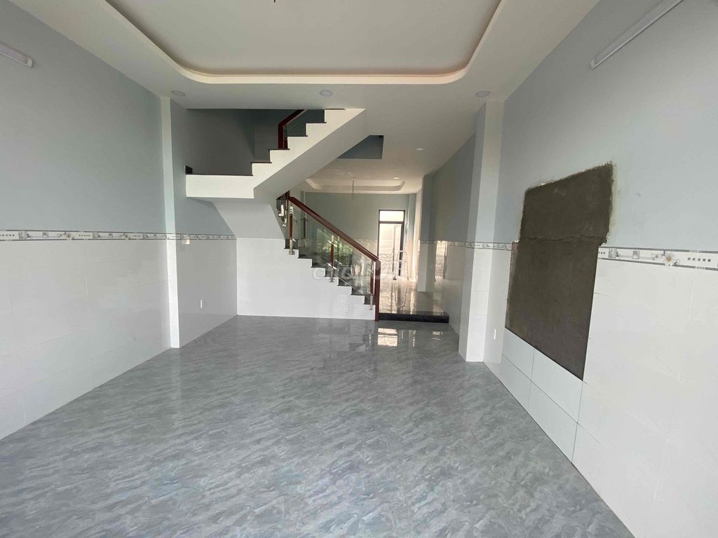 Rent Linh Tây illegist 2 floors 10 million.