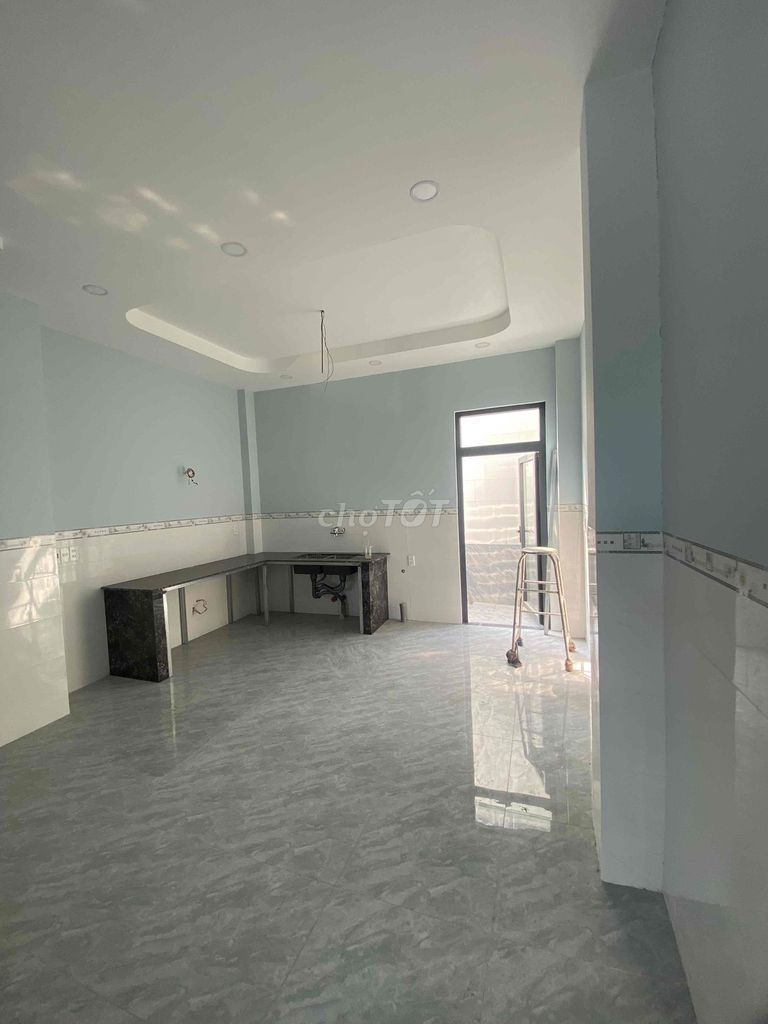 Rent Linh Tây illegist 2 floors 10 million.
